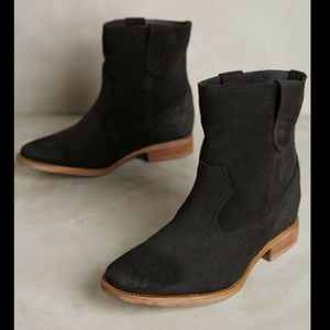 Anthro HOWSTY Nyla Suede Pull On Ankle Boots
